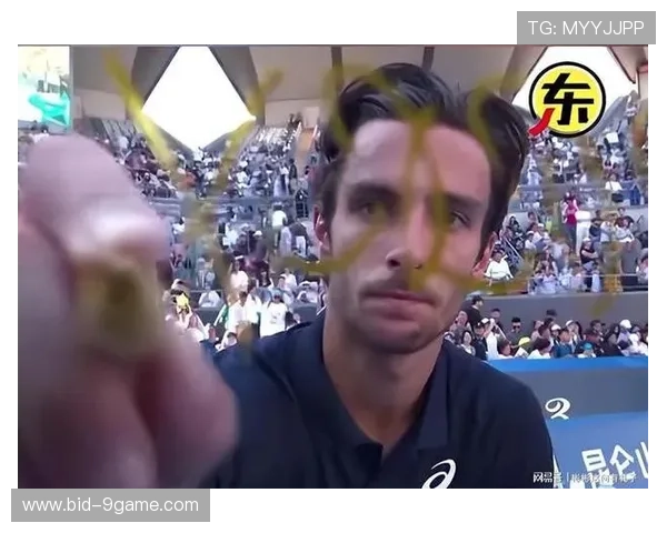 足球球星意外事件引发热议曝出私密画面震惊球迷舆论持续发酵